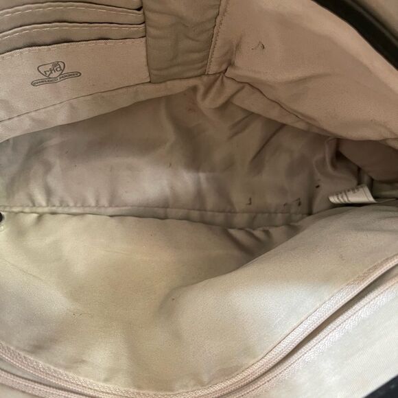 Travelon Anti-Theft Tailored Burgundy Nylon Satchel removable shoulder strap - Picture 12 of 13